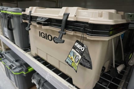 Igloo cooler-1